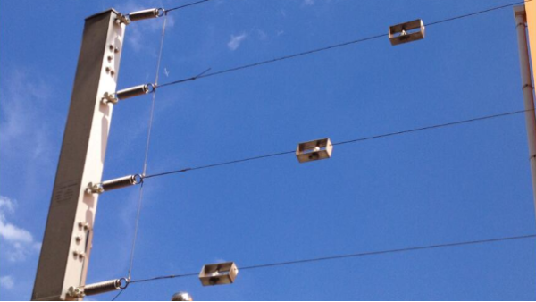 张力式电子围栏应用