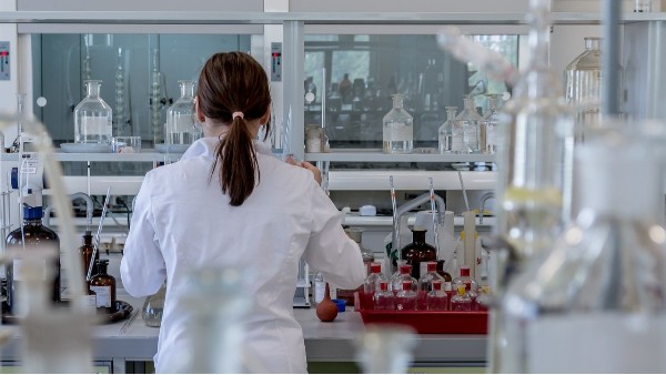 实验室AI智能监控