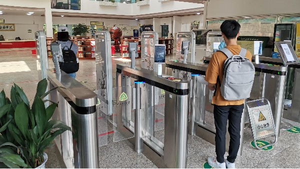 人脸识别门禁系统